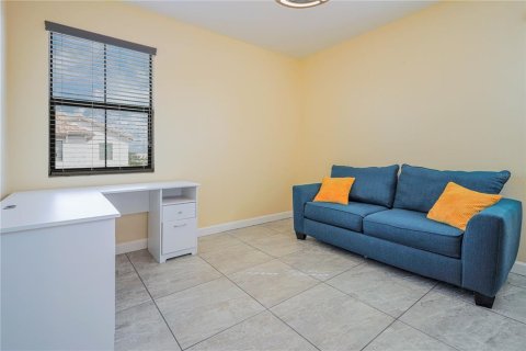 Touwnhouse à vendre à Davenport, Floride: 4 chambres, 208.66 m2 № 1323263 - photo 14