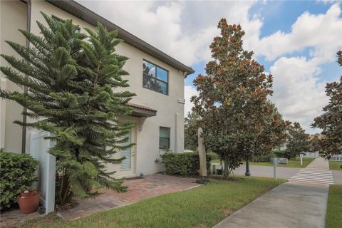 Townhouse in Davenport, Florida 4 bedrooms, 208.66 sq.m. № 1323263 - photo 18