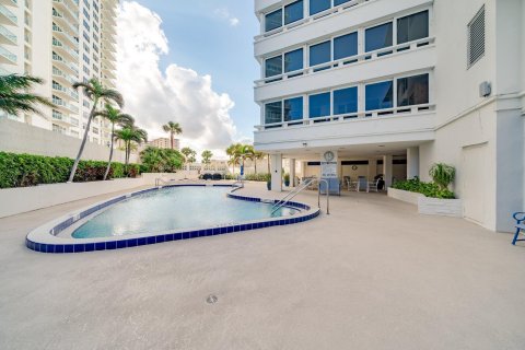 Condo in Fort Lauderdale, Florida, 2 bedrooms  № 1057879 - photo 29