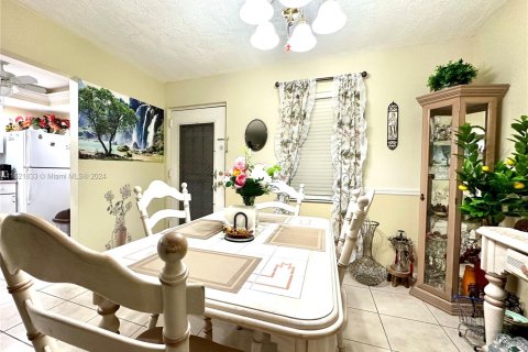 Copropriété à vendre à Lauderdale Lakes, Floride: 1 chambre, 69.49 m2 № 1268905 - photo 4