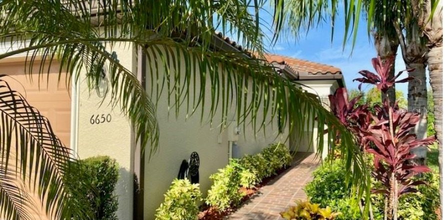 Casa en Bradenton, Florida 2 dormitorios, 145.3 m2 № 1387191