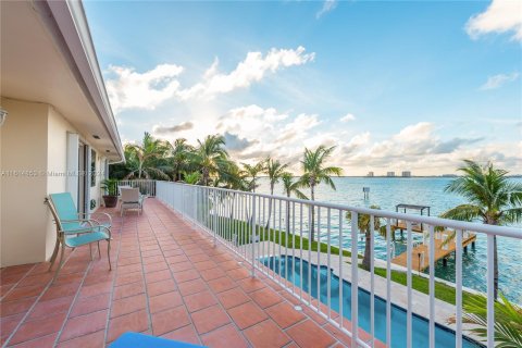 Casa en venta en Miami Beach, Florida, 5 dormitorios, 431.53 m2 № 1237126 - foto 15