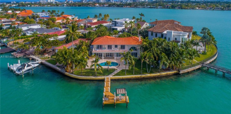 Villa ou maison à Miami Beach, Floride 5 chambres, 431.53 m2 № 1237126