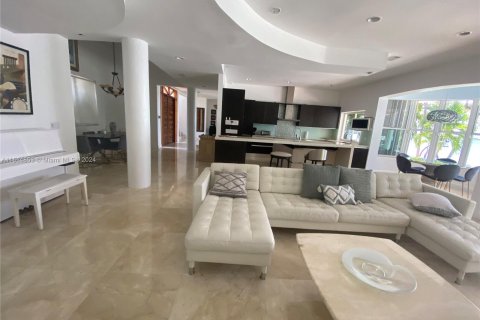 Villa ou maison à vendre à Miami Beach, Floride: 5 chambres, 431.53 m2 № 1237126 - photo 24