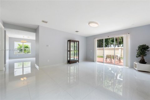 Villa ou maison à vendre à Miramar, Floride: 5 chambres, 257.43 m2 № 1240775 - photo 17