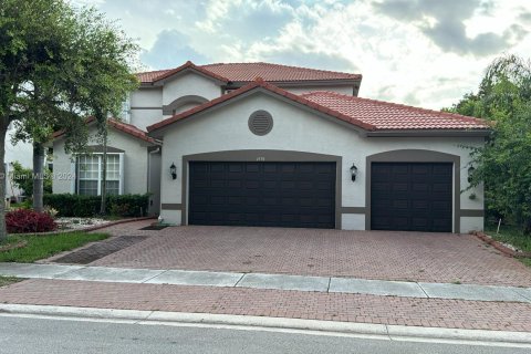 Casa en venta en Miramar, Florida, 5 dormitorios, 257.43 m2 № 1240775 - foto 1