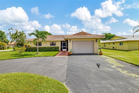 Villa ou maison à vendre à Tamarac, Floride: 3 chambres, 162.11 m2 № 1377298 - photo 2