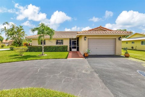 Villa ou maison à vendre à Tamarac, Floride: 3 chambres, 162.11 m2 № 1377298 - photo 1