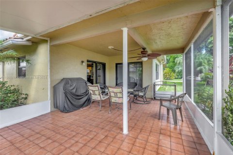 Villa ou maison à vendre à Tamarac, Floride: 3 chambres, 162.11 m2 № 1377298 - photo 26