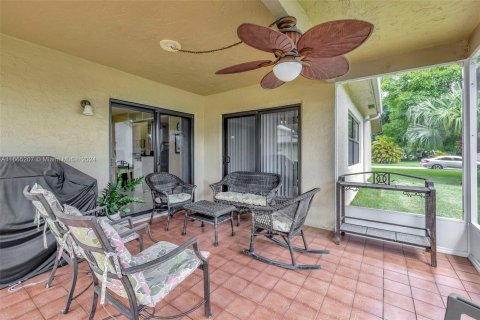 Villa ou maison à vendre à Tamarac, Floride: 3 chambres, 162.11 m2 № 1377298 - photo 27