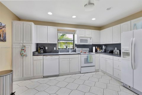 Casa en venta en Tamarac, Florida, 3 dormitorios, 162.11 m2 № 1377298 - foto 9