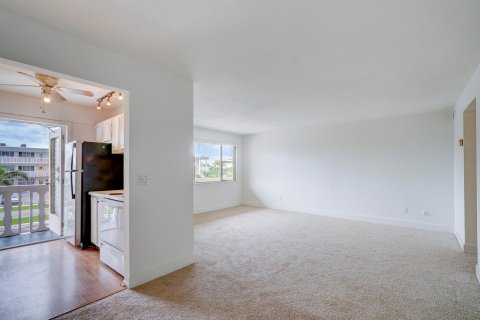 Condo in North Palm Beach, Florida, 2 bedrooms  № 1073884 - photo 19