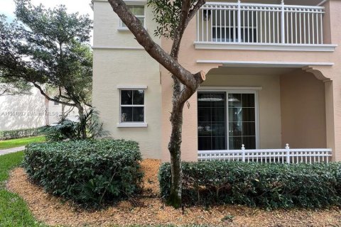 Townhouse in Cooper City, Florida 3 bedrooms, 118.91 sq.m. № 1067554 - photo 2
