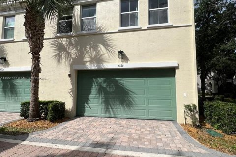Townhouse in Cooper City, Florida 3 bedrooms, 118.91 sq.m. № 1067554 - photo 3
