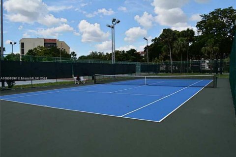 Condo in Lauderhill, Florida, 2 bedrooms  № 1221831 - photo 18