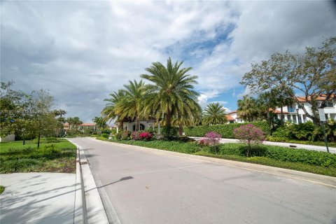 Townhouse in Pembroke Pines, Florida 3 bedrooms, 193.05 sq.m. № 1221833 - photo 3