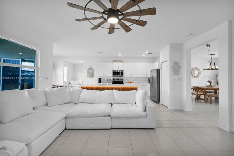 Villa ou maison à vendre à Homestead, Floride: 4 chambres, 246.56 m2 № 1073463 - photo 24