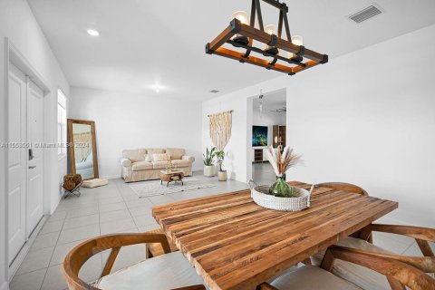Casa en venta en Homestead, Florida, 4 dormitorios, 246.56 m2 № 1073463 - foto 15