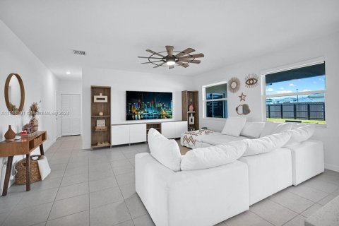Casa en venta en Homestead, Florida, 4 dormitorios, 246.56 m2 № 1073463 - foto 21