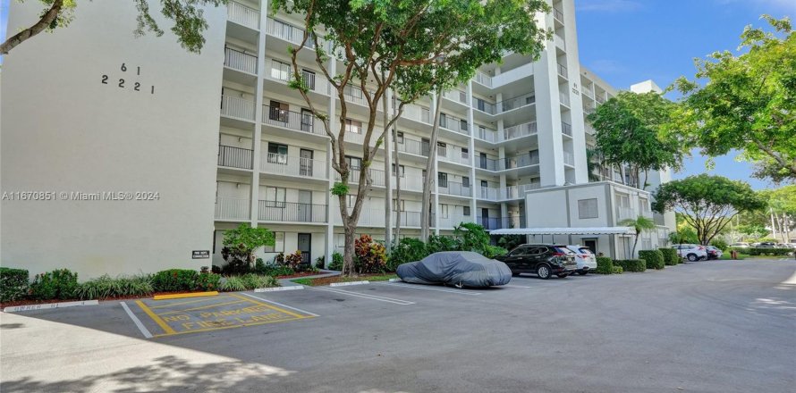 Condominio en Pompano Beach, Florida, 2 dormitorios  № 1389987