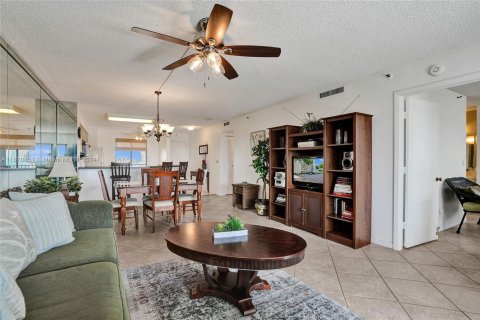 Condominio en venta en Pompano Beach, Florida, 2 dormitorios, 113.53 m2 № 1389987 - foto 14