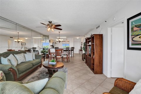 Condominio en venta en Pompano Beach, Florida, 2 dormitorios, 113.53 m2 № 1389987 - foto 13