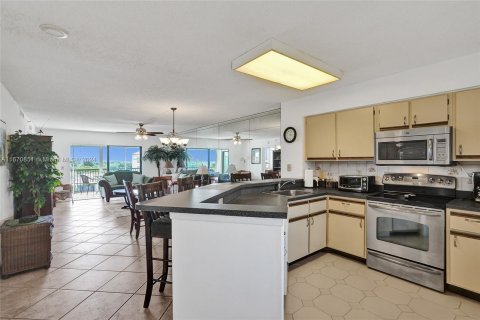 Condominio en venta en Pompano Beach, Florida, 2 dormitorios, 113.53 m2 № 1389987 - foto 4