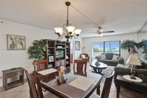 Condominio en venta en Pompano Beach, Florida, 2 dormitorios, 113.53 m2 № 1389987 - foto 11