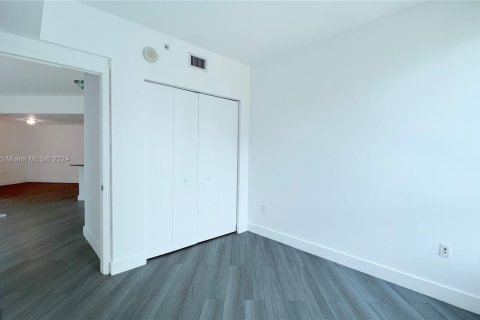 Copropriété à louer à Miami, Floride: 2 chambres, 99.87 m2 № 1384434 - photo 9