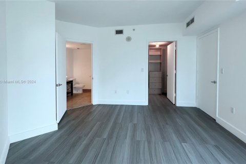 Copropriété à louer à Miami, Floride: 2 chambres, 99.87 m2 № 1384434 - photo 15