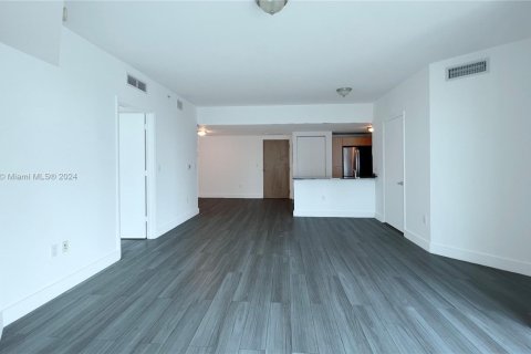 Copropriété à louer à Miami, Floride: 2 chambres, 99.87 m2 № 1384434 - photo 4