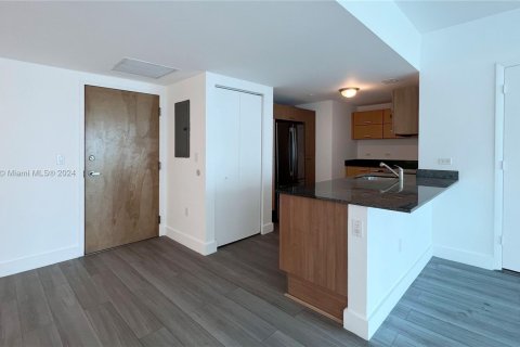 Copropriété à louer à Miami, Floride: 2 chambres, 99.87 m2 № 1384434 - photo 5