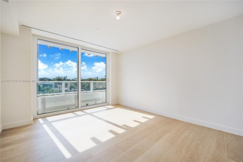 Condo in Miami Beach, Florida, 2 bedrooms  № 1394932 - photo 9