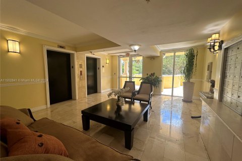 Condominio en venta en Coral Gables, Florida, 3 dormitorios, 138.89 m2 № 1075393 - foto 3