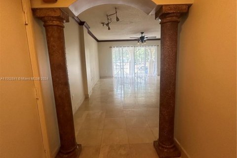 Condominio en venta en Coral Gables, Florida, 3 dormitorios, 138.89 m2 № 1075393 - foto 6