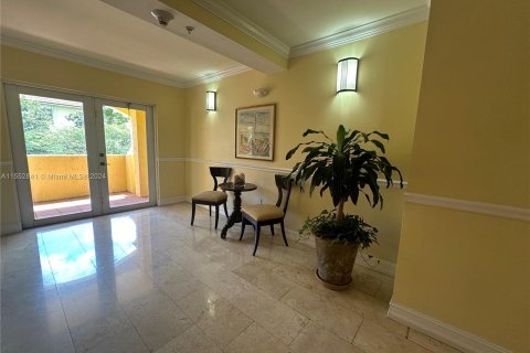 Copropriété à vendre à Coral Gables, Floride: 3 chambres, 138.89 m2 № 1075393 - photo 4