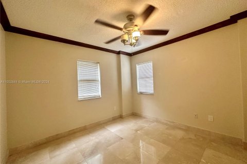 Condominio en venta en Coral Gables, Florida, 3 dormitorios, 138.89 m2 № 1075393 - foto 20