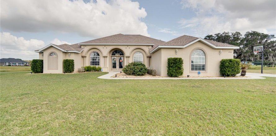 Casa en Ocala, Florida 4 dormitorios, 250.84 m2 № 1429240