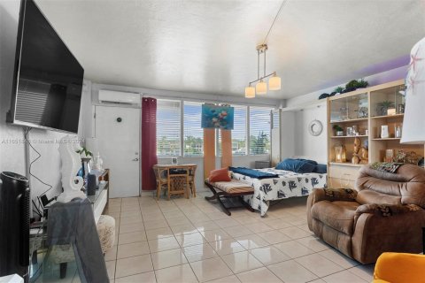 Copropriété à vendre à Miami Beach, Floride: 2337.7 m2 № 1345983 - photo 3