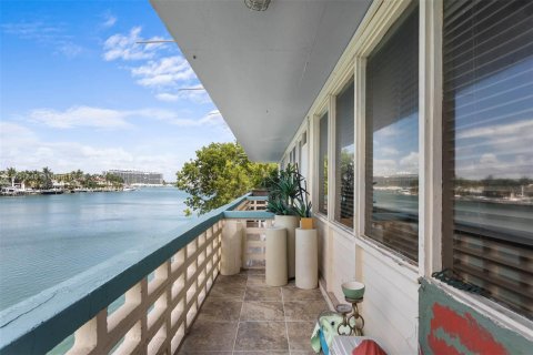 Copropriété à vendre à Miami Beach, Floride: 2337.7 m2 № 1345983 - photo 10