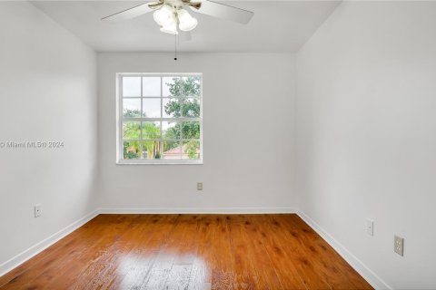 House in Pembroke Pines, Florida 4 bedrooms, 199.55 sq.m. № 1345986 - photo 19