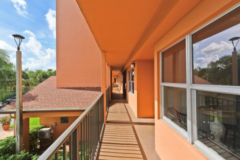 Condominio en venta en Pembroke Pines, Florida, 2 dormitorios, 112.13 m2 № 1230827 - foto 6