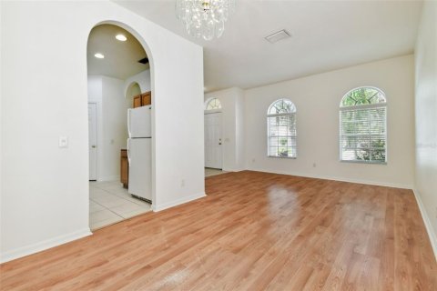 House in Land O' Lakes, Florida 5 bedrooms, 209.96 sq.m. № 1384951 - photo 4