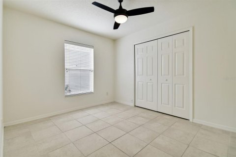 House in Land O' Lakes, Florida 5 bedrooms, 209.96 sq.m. № 1384951 - photo 24