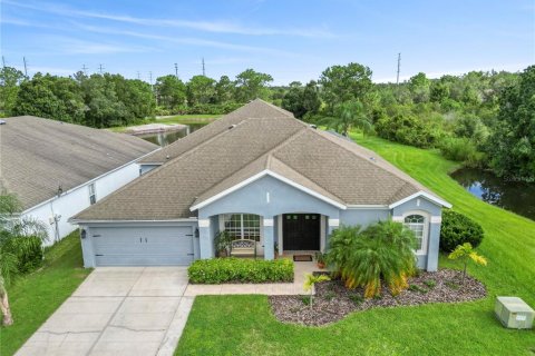 Villa ou maison à vendre à Wesley Chapel, Floride: 4 chambres, 281.31 m2 № 1339226 - photo 1