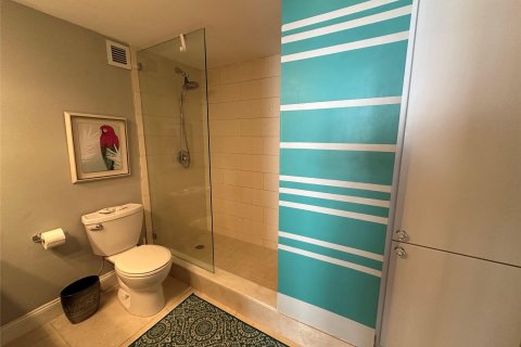 Condo in Hollywood, Florida, 1 bedroom  № 1029648 - photo 16