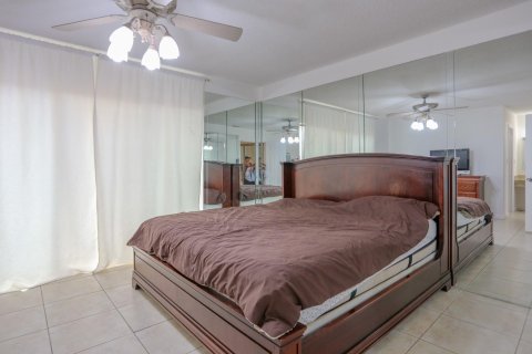 Купить таунхаус в Тамарак, Флорида 2 спальни, 137.03м2, № 1038417 - фото 12
