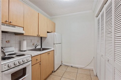 Immobilier commercial à vendre à Miami, Floride: 259.75 m2 № 1397607 - photo 6