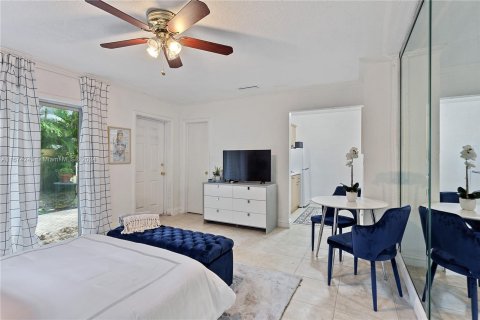 Immobilier commercial à vendre à Miami, Floride: 259.75 m2 № 1397607 - photo 10