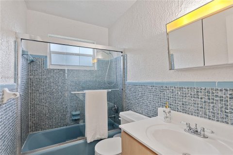 Immobilier commercial à vendre à Miami, Floride: 259.75 m2 № 1397607 - photo 21